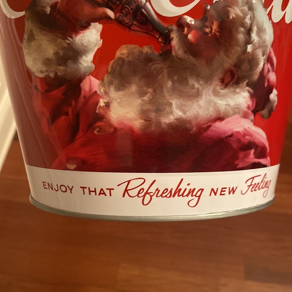 Retro Coca Cola Red White Santa Tin Bucket wHandle EUC 7 1/2” Tall - Picture 3 of 15